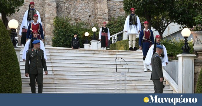 Ελισσάβετ-Βασιλοπούλου:-Η-παρουσία-στη-γιορτή-της-Δημοκρατίας-είναι-βαθιά-ηθική-υποχρέωση