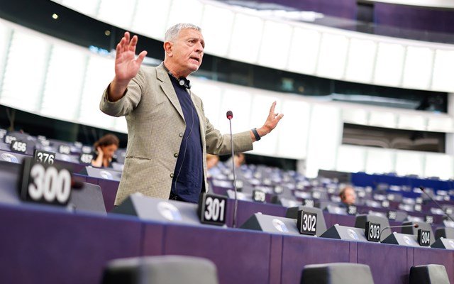 bloomberg:-Χάκαραν-τον-Στέλιο-Κούλογλου-ενώ-ερευνούσε-το-λογισμικό-pegasus