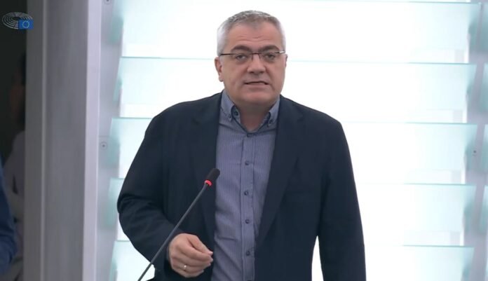 ΕΟ-ΚΚΕ:-Οι-λαοί-καίγονται-από-καύσωνες-και-πυρκαγιές-τον-21ο-αιώνα,-τα-«πράσινα»-αρπακτικά-θησαυρίζουν-με-τις-ευλογίες-ΕΕ-κυβερνήσεων