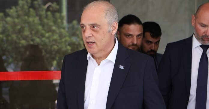 Στη-Βουλή-η-μήνυση-Βελόπουλου-για-τους-Ποινικούς-Κώδικες