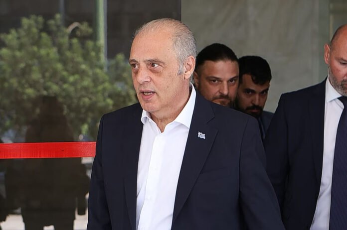 Στη-Βουλή-η-αναφορά-του-Βελόπουλου-για-τους-ισχυρισμούς-Γεωργιάδη-για-χρηματισμό-του-Αλέξη-Τσίπρα
