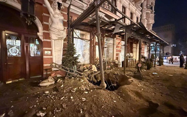 Ουκρανία:-Οι-ρωσικές-ένοπλες-δυνάμεις-έπληξαν-υποδομές-αποθήκευσης-καυσίμων-στο-λιμάνι-της-Οδησσού