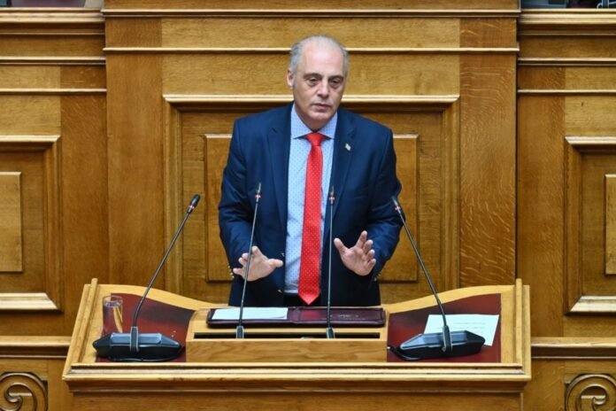 Βελόπουλος-για-πυρκαγιές:-Παραιτήσεις-τώρα