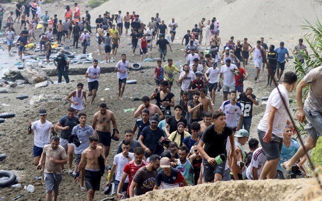 ΕΕ:-Έκτακτη-βοήθεια-στην-Ισπανία-για-την-ενίσχυση-των-συνόρων-στη-Θέουτα