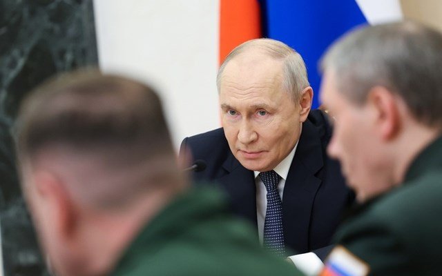bloomberg:-Ο-Πούτιν-στρέφεται-στους-σκληροπυρηνικούς-της-fsb-για-να-κρατήσει-υπό-έλεγχο-την-ελίτ