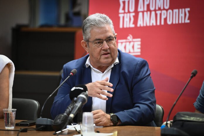 Κουτσούμπας-από-Αταλάντη:-Ούτε-η-κυβέρνηση-ούτε-η-«βολική»-αντιπολίτευση-μπορούν-να-λύσουν-τα-προβλήματα-του-λαού