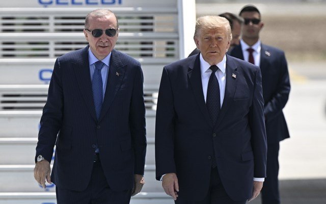 Ο-Τραμπ-επιβεβαίωσε-ότι-άλλαξε-αεροσκάφος-στην-Τουρκία-λόγω-ιρανικής-απειλής-–-wsj:-Ο-Ρούμπιο-στο-“αεροπλάνο-δόλωμα”