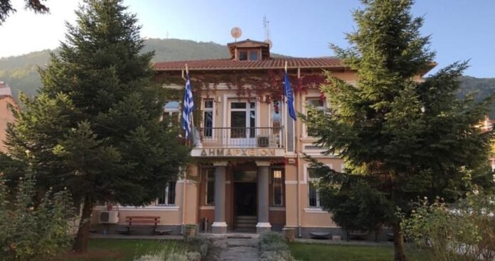 Φλώρινα:-Το-ΚΚΕ-ζητά-να-επιστρέψει-στον-Δήμο-οικόπεδο-που-παραχωρήθηκε-στον-στρατό
