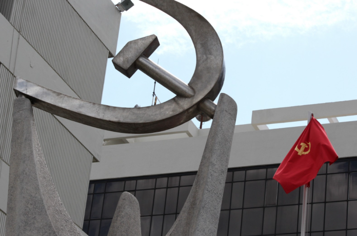 ΚΚΕ:-Η-«ρήτρα-διαφυγής»-αβαντάρει-τους-ομίλους-ενώ-ο-λαός-αναστενάζει-από-την-ακρίβεια