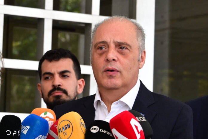 Βελόπουλος:-Άδικη-απόφαση-για-τους-δημοσίους-υπαλλήλους