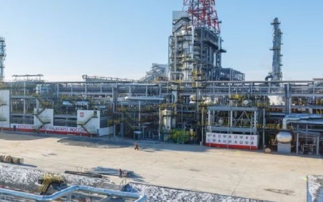 Ρωσία:-Εκτός-λειτουργίας-το-διυλιστήριο-στην-Περμ μετά-τις-επιθέσεις-ουκρανικών-drones-στις-21-Αυγούστου
