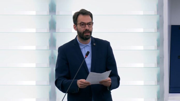 Ευρωκοινοβουλευτική-Ομάδα-του-ΚΚΕ:-Ερώτηση-για-την-απόρριψη-της-επαναφοράς-13ου-και-14ου-μισθού-από-το-ΣτΕ-βάσει-των-ευρωενωσιακών-Οδηγιών