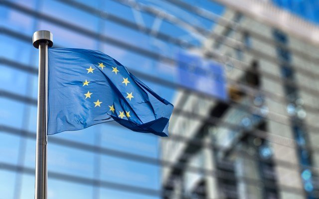 Η-ΕΕ-βρίσκεται-σε-διάλογο-με-τη-meta-για-τον-εθιστικό-σχεδιασμό-των-πλατφορμών-της