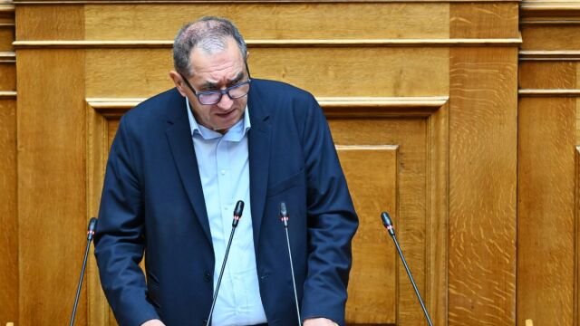 Δελής-στα-Παραπολιτικά-90,1:-“Αναμενόμενες-οι-εξαγγελίες-Τσίπρα-–-Θα-δούμε-ανάγλυφα-τη-σύγκρουση-των-δύο-κόσμων-στη-ΔΕΘ”