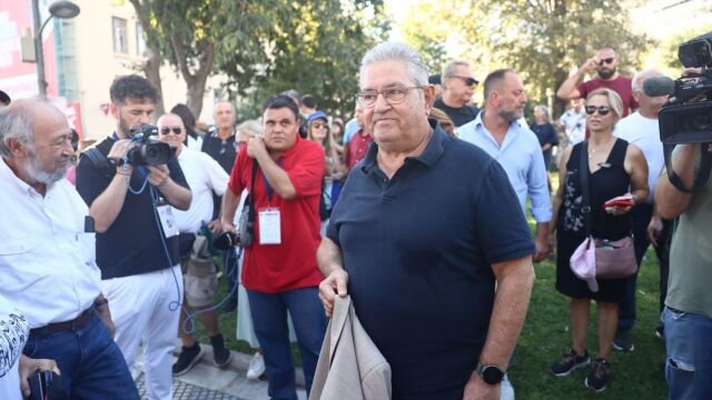 Κουτσούμπας-από-ΔΕΘ:-“Παλλαϊκή-απαίτηση-να-δοθούν-εδώ-και-τώρα-λεφτά-για-μισθούς-και-συντάξεις-–-Έχουν-πολλά-ακόμα-να-δουν-τα-μάτια-τους”