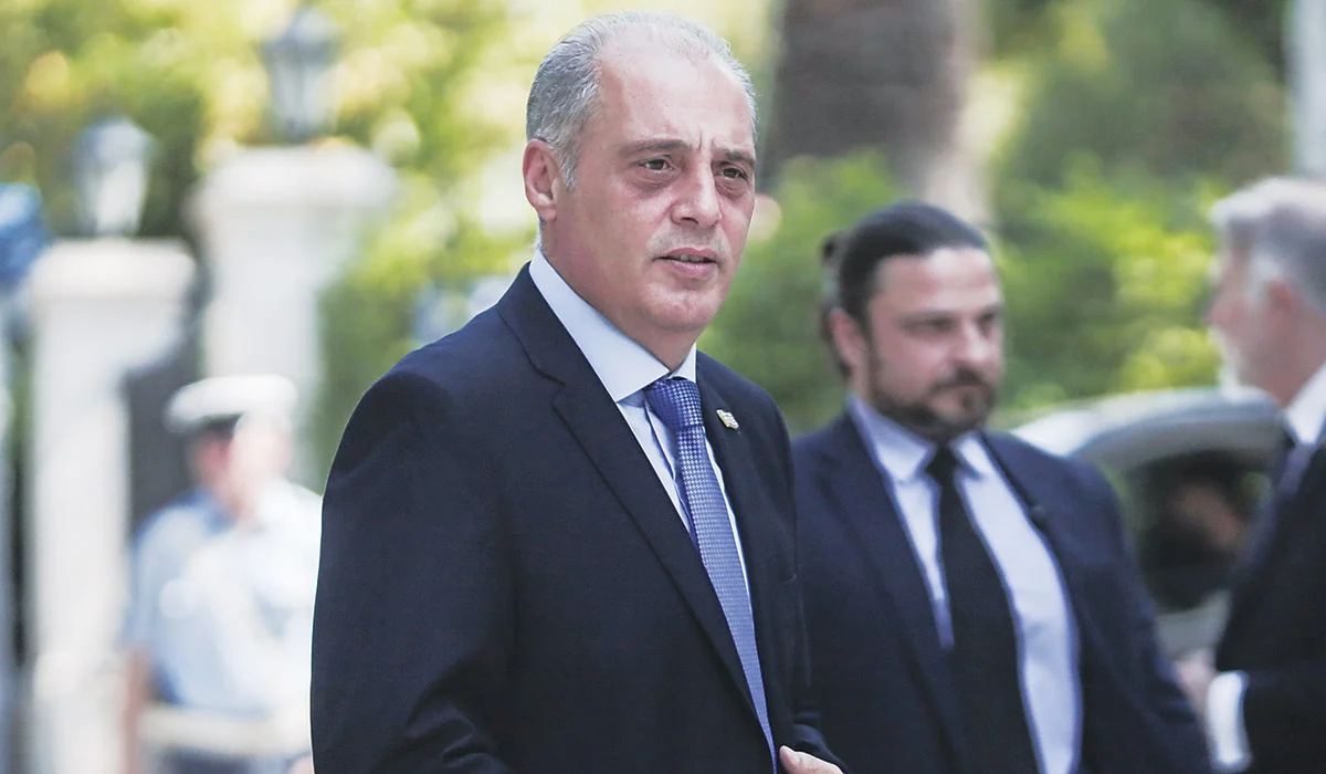 Βελόπουλος:-«Προκλητικό-και-θρασύτατο-Μητσοτάκης,