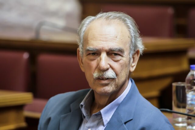 Πέθανε-ο-Σπύρος-Χαλβατζής,-ιστορικό-στέλεχος-του-ΚΚΕ