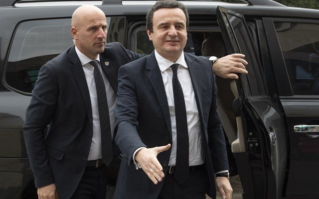 Επανεξελέγη-πρωθυπουργός-από-το-κοινοβούλιο-στο-Κόσοβο-ο-Αλμίν-Κούρτι