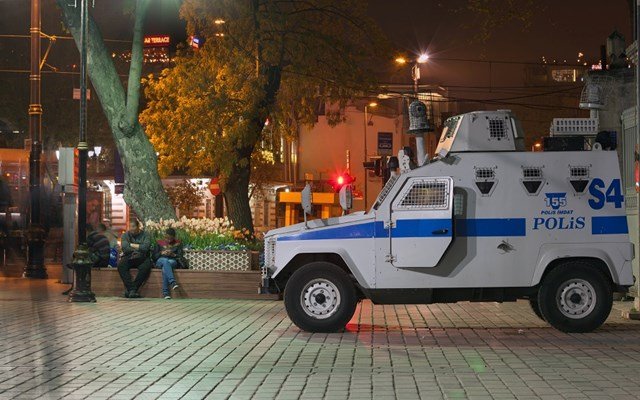 Τουρκία:-Τρεις-νεκροί-από-πυροβολισμούς-σε-τουριστική-συνοικία-της-Κωνσταντινούπολης