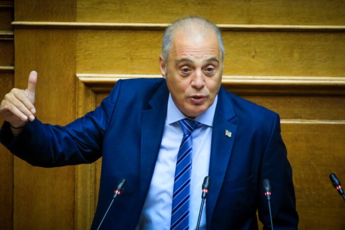 Βελόπουλος:-Να-περάσουμε-στην-τέταρτη-Ελληνική-Δημοκρατία-με-Συντακτική-Εθνοσυνέλευση