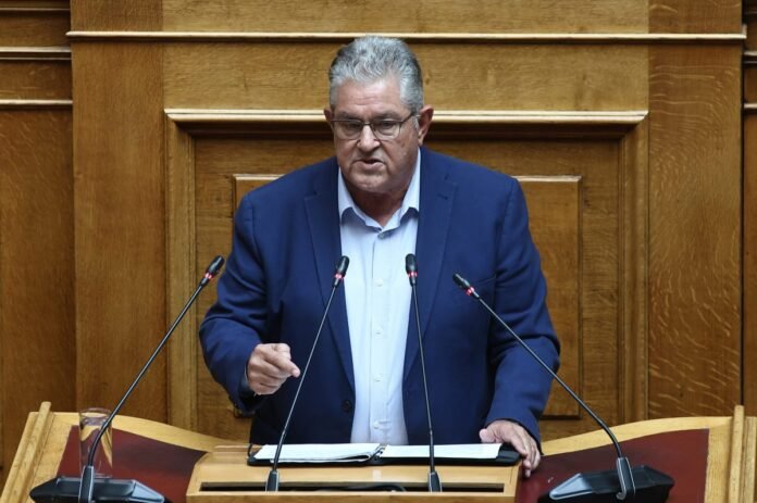 Κουτσούμπας:-Ο-λαός-βάζοντας-τις-ανάγκες-του-μπροστά-και-με-δυνατό-ΚΚΕ,-να-ανοίξει-δρόμο-για-να-γράψει-το-δικό-του-Σύνταγμα