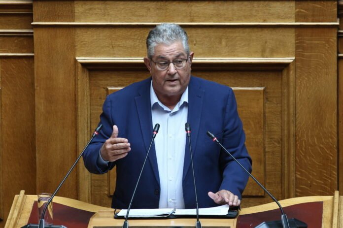 Κουτσούμπας-στη-Βουλή:-Ο-λαός-βάζοντας-τις-ανάγκες-του-μπροστά-και-με-δυνατό-ΚΚΕ,-να-ανοίξει-δρόμο-για-να-γράψει-το-δικό-του-Σύνταγμα