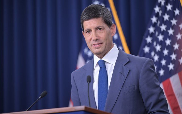 Γουόρς:-Ο-πληθωρισμός-είναι-“υπερβολικά-υψηλός-για-υπερβολικά-μεγάλο-χρονικό-διάστημα”