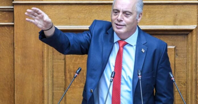 Βελόπουλος:-Απαραίτητη-προϋπόθεση-είναι-μία-Συντακτική-Εθνοσυνέλευση,-για-να-βελτιώσουμε-τη-Δημοκρατία-μας