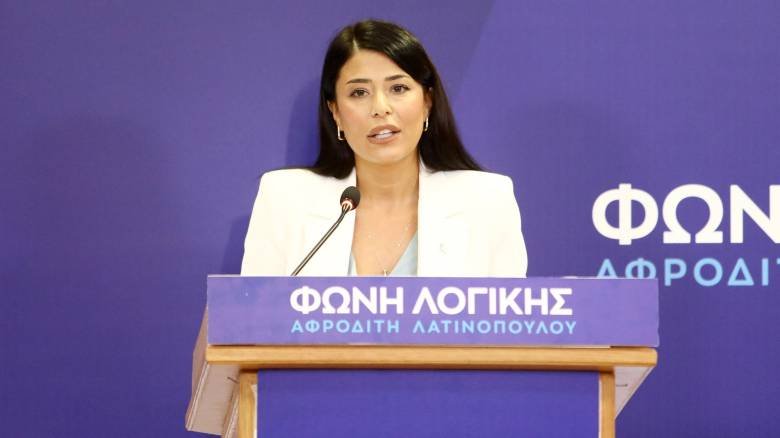 Λατινοπούλου-κατά-Βελόπουλου:-«Είναι-κομπογιαννίτης»-–-Νέα-επίθεση-στην-κυβέρνηση-για-το-μεταναστευτικό