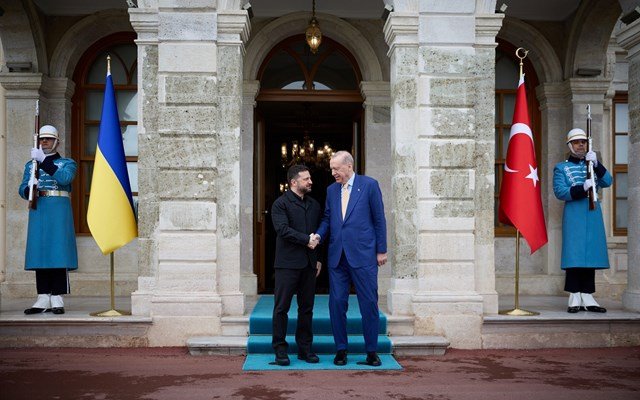 Ερντογάν-σε-Ζελένσκι:-Ανεξήγητες-οι-επιθέσεις-στη-Μαύρη-Θάλασσα-–-Πρέπει-να-ληφθούν-μέτρα