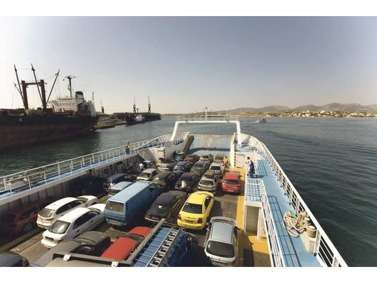 Ερώτηση-ΚΚΕ-για-το-κόστος-της-μετακίνησης-εκπαιδευτικών-από-και-προς-τη-Σαλαμίνα