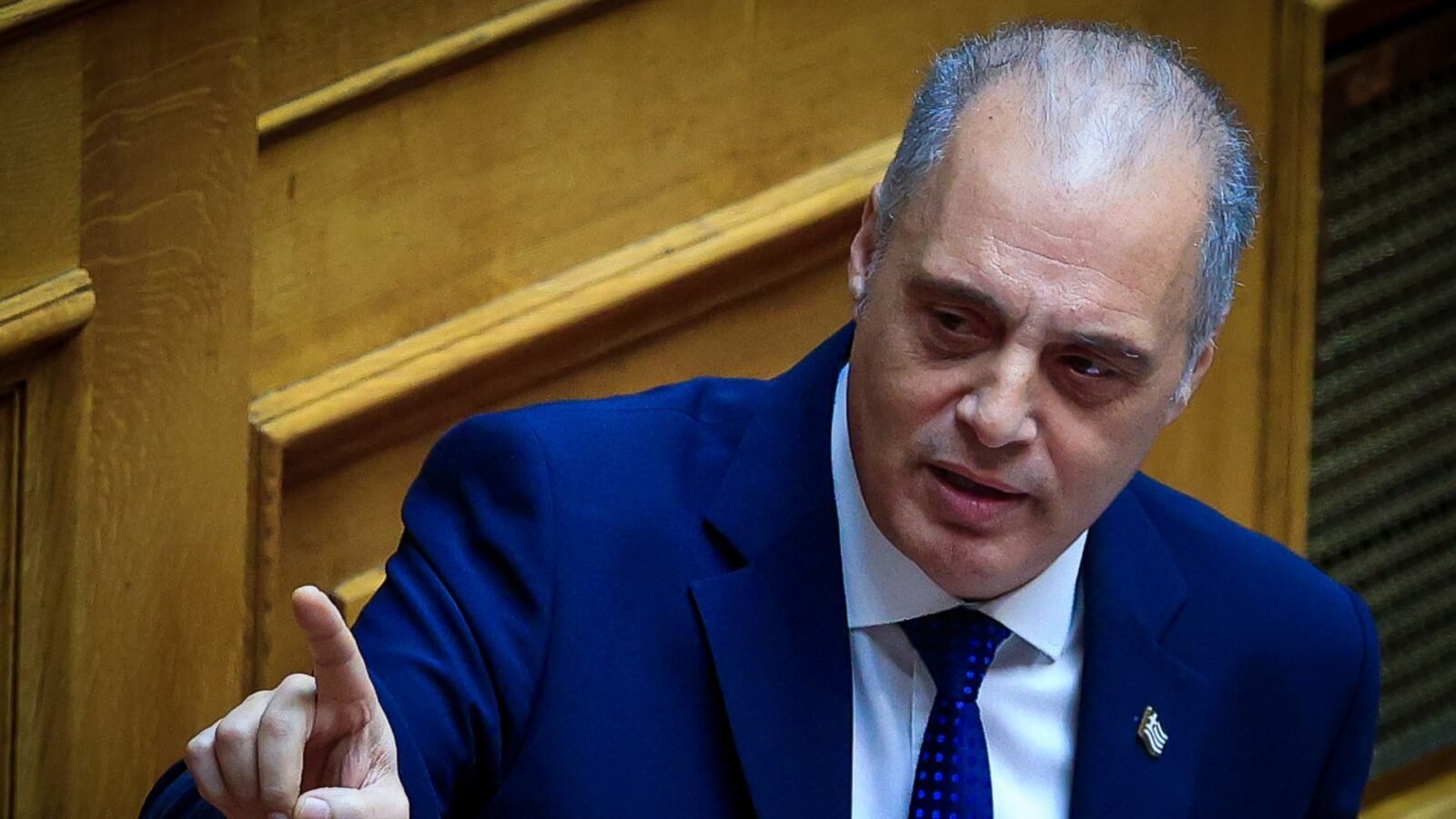 «Η-Ελλάδα-δεν-έχει-πρωθυπουργό,-έχει-μετεωρολόγο»:-Η-«φαρμακερή»-ατάκα-Βελόπουλου-στον-Μητσοτάκη-για-την-κακοκαιρία-στη-Κρήτη